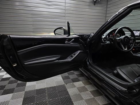 Used 2020 MAZDA MX-5 Miata RF Grand Touring RWD image 27