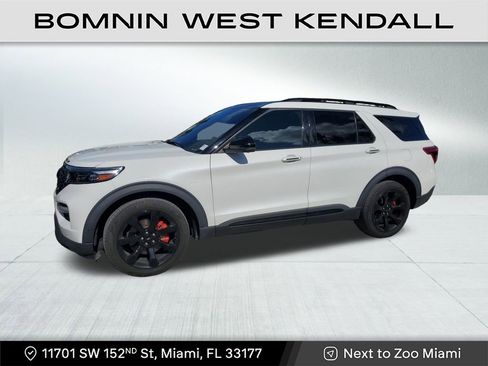 Used 2020 Ford Explorer ST w/ ST Street Pack image 4