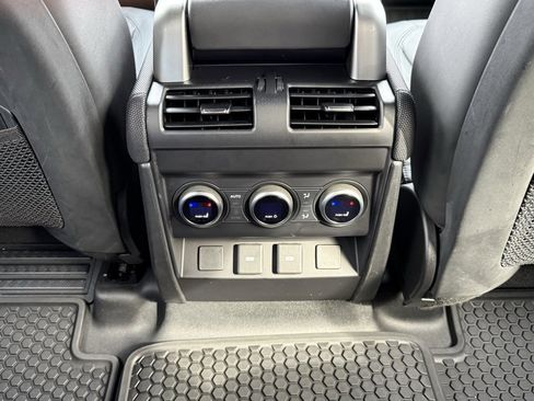 Certified 2024 Land Rover Defender 130 V8 image 38