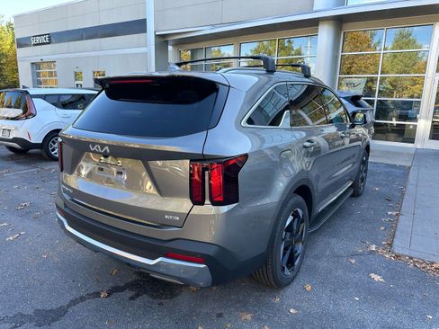 New 2026 Kia Sorento EX w/ EX Premium Package AWD/4WD image 5