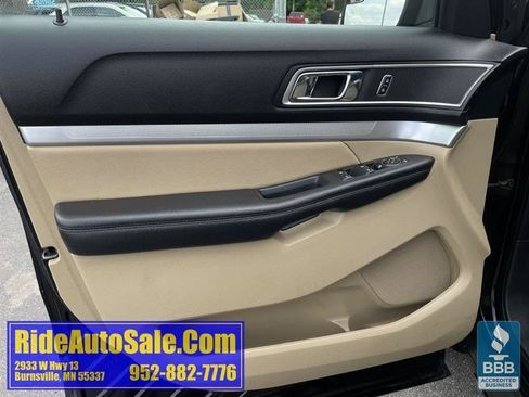 Used 2017 Ford Explorer XLT w/ Equipment Group 201A AWD/4WD image 9