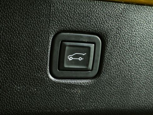 Used 2022 Chevrolet Blazer RS w/ Enhanced Convenience Package FWD image 35