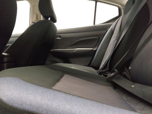 Used 2025 Nissan Versa SV FWD image 18