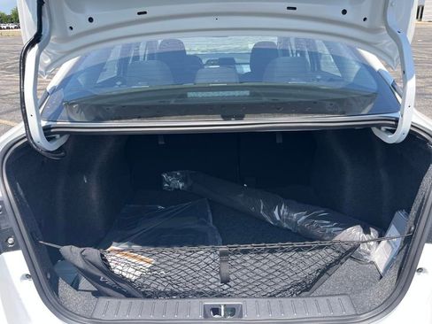New 2025 Nissan Versa SV w/ Trunk Package image 31