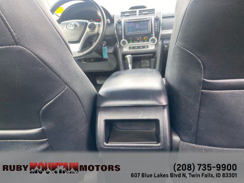 Used 2013 Toyota Camry SE w/ Preferred Accessory Pkg FWD image 30