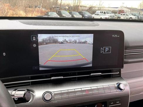 Used 2024 Hyundai Kona SEL image 16