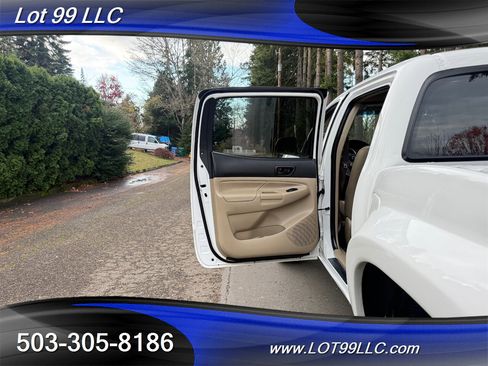 Used 2012 Toyota Tacoma PreRunner w/ SR5 Pkg image 36