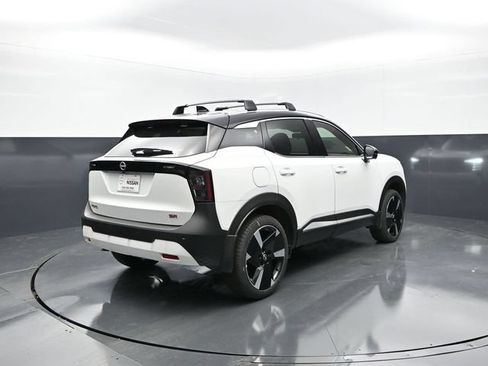 New 2026 Nissan Kicks SR FWD image 8