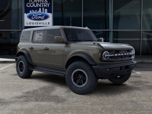 New 2026 Ford Bronco Outer Banks w/ Sasquatch Package AWD/4WD image 7