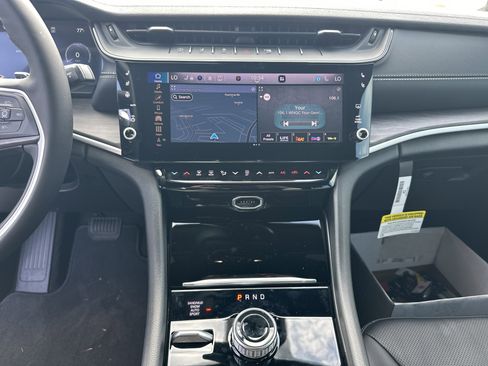 New 2026 Jeep Grand Cherokee Limited Reserve image 23