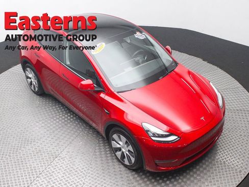 Used 2021 Tesla Model Y Long Range image 3