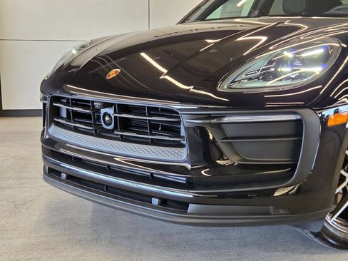 Certified 2026 Porsche Macan AWD/4WD image 25