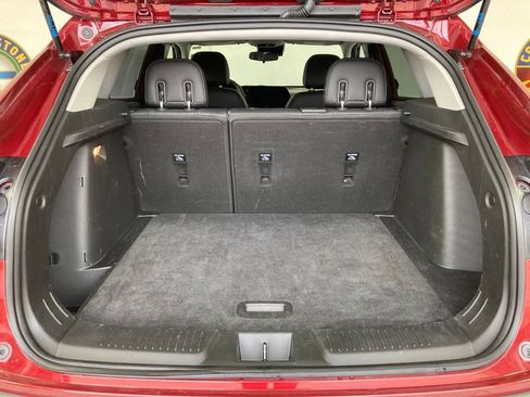 Used 2025 Chevrolet Trax LT w/ LT Convenience Package FWD image 22