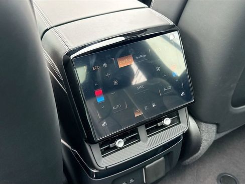 New 2026 Cadillac Vistiq Luxury image 27