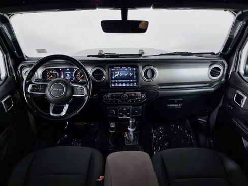 Used 2020 Jeep Wrangler Unlimited Sahara AWD/4WD image 12