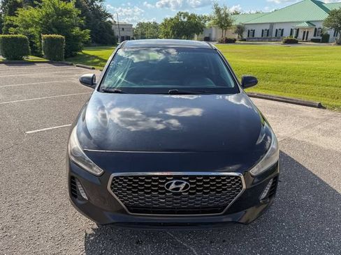Used 2018 Hyundai Elantra GT FWD image 10