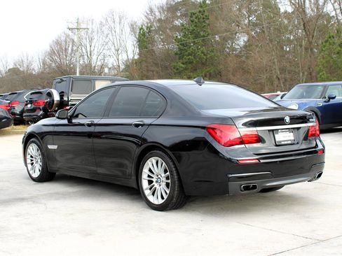 Used 2013 BMW 750i image 5