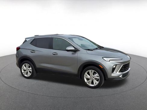 Used 2025 Buick Encore GX Preferred image 2