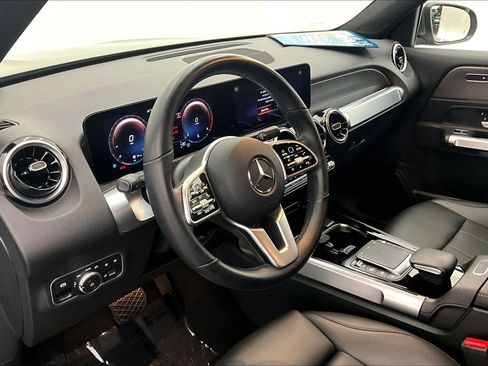 Certified 2022 Mercedes-Benz GLB 250 4MATIC image 19