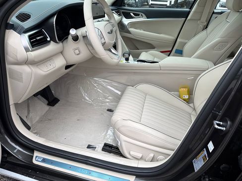 New 2026 Genesis G70 2.5T Prestige image 9