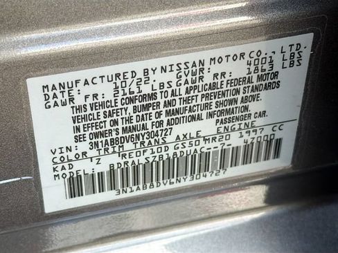 Used 2022 Nissan Sentra SR w/ SR Premium Package FWD image 32