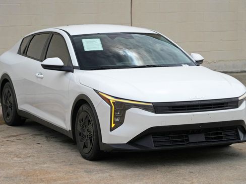 Used 2025 Kia K4 FWD image 48