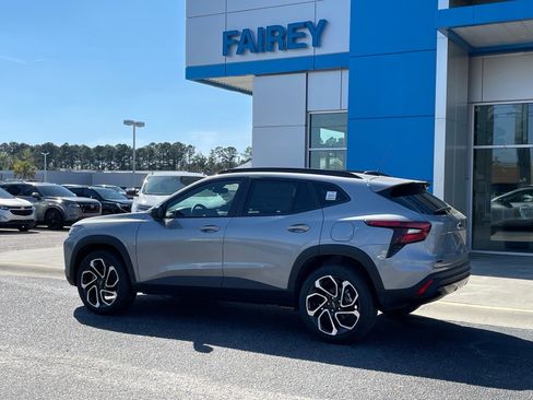 New 2026 Chevrolet Trax RS w/ Driver Confidence Package image 3