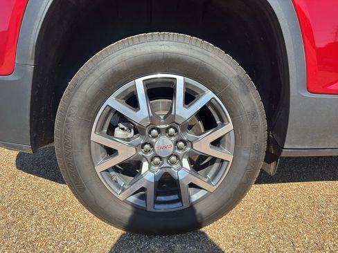 Used 2023 GMC Acadia SLT image 11