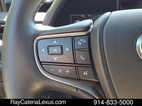 Certified 2023 Lexus UX 250h FWD w/ Accessory Package (Z2) image 15
