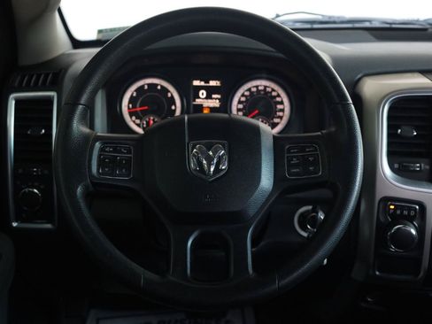Used 2015 RAM 1500 Classic SLT RWD image 27