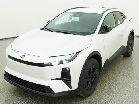 Used 2026 Toyota C-HR AWD/4WD image 31