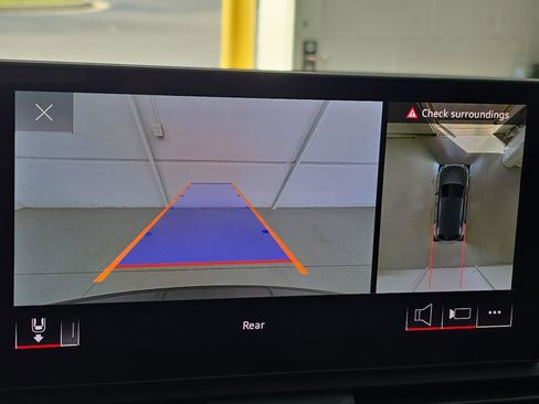 Used 2025 Audi Q5 e Premium Plus w/ Premium Plus Package image 23