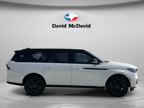 New 2026 Lincoln Navigator L Black Label AWD/4WD image 8