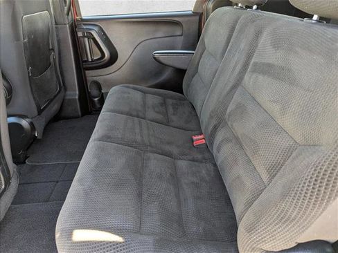 Used 2018 Dodge Grand Caravan SE FWD image 23