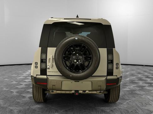 New 2026 Land Rover Defender 110 S image 4