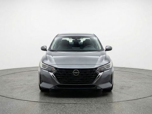 Used 2025 Nissan Sentra SV FWD image 2