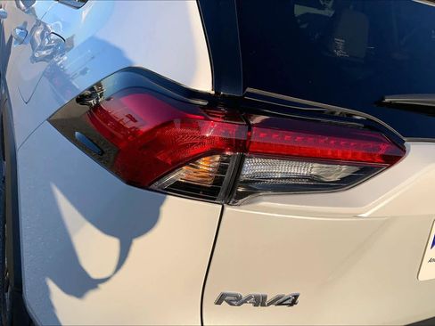 Used 2025 Toyota RAV4 XLE Premium image 28