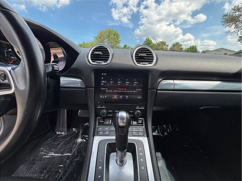 Used 2017 Porsche 718 Boxster S RWD image 11