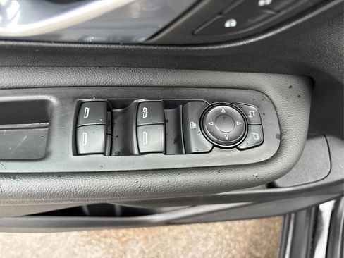 Used 2022 GMC Terrain SLE w/ Driver Convenience Package image 34