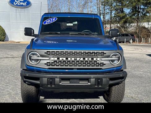 Used 2024 Ford Bronco Badlands image 2