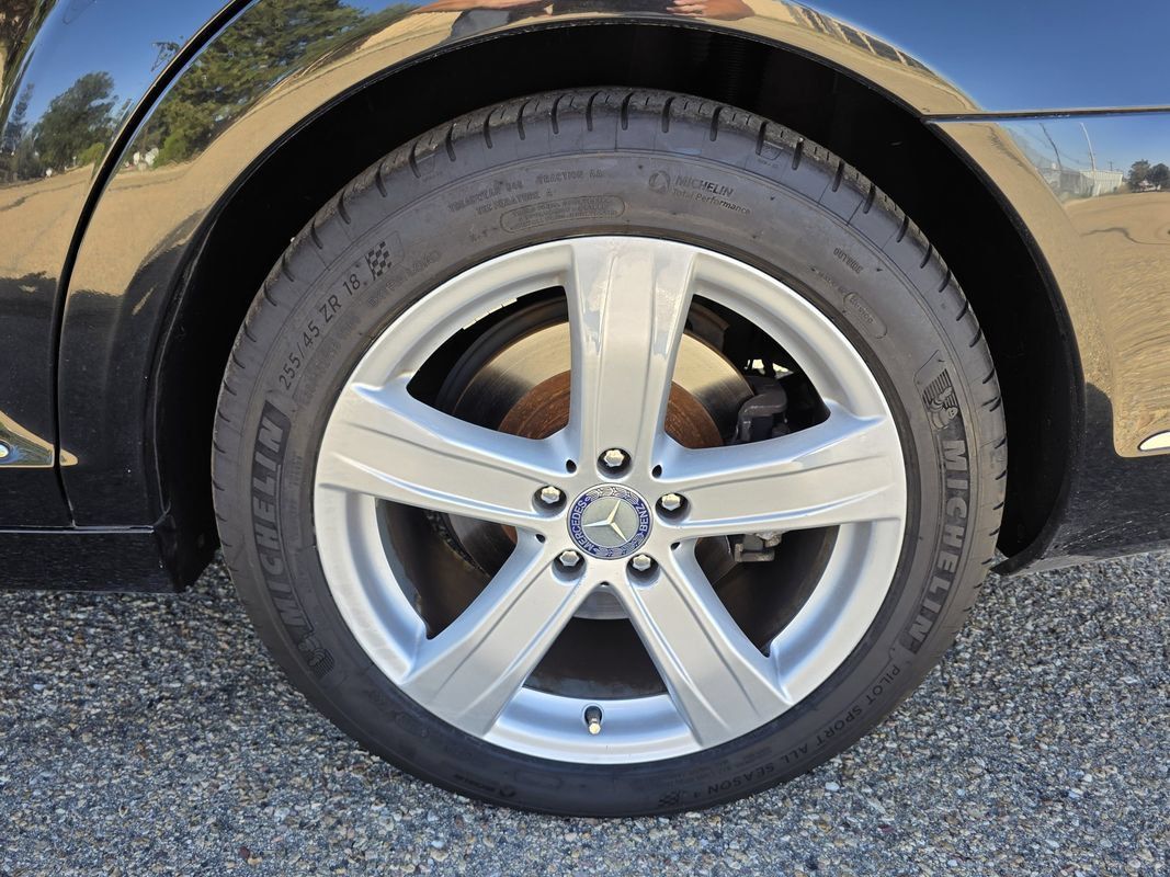 Used 2012 Mercedes-Benz S 550 4MATIC image 43