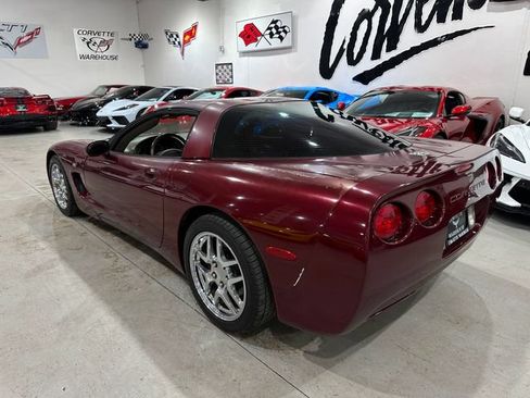 Used 2003 Chevrolet Corvette Coupe w/ Preferred Equipment Group RWD image 21