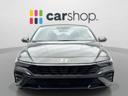 Used 2025 Hyundai Elantra SEL FWD image 8