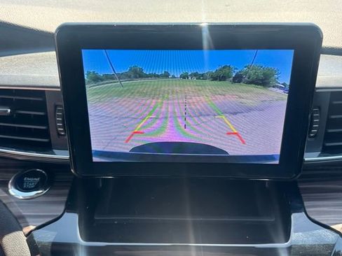 Used 2024 Ford Explorer Limited RWD image 16