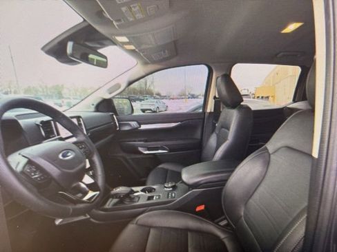 Used 2024 Ford Ranger Lariat w/ FX4 Off-Road Package image 7