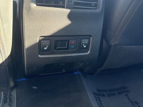 Used 2024 Mitsubishi Outlander SEL image 14