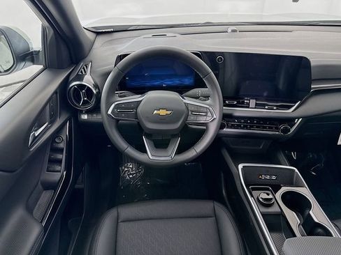 New 2026 Chevrolet Equinox LT w/ Convenience Package II FWD image 23