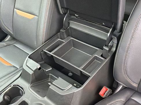 Used 2025 GMC Sierra 2500 AT4 w/ AT4 Premium Plus Package image 28