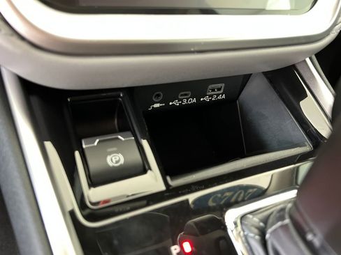 Certified 2025 Subaru Outback Premium w/ Popular Package #1A image 36