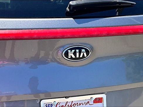 Used 2018 Kia Sportage LX AWD/4WD image 9